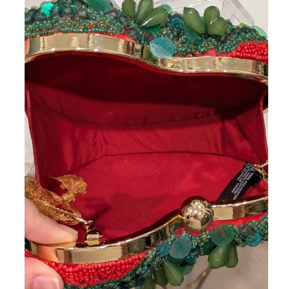 NWT Women's Beaded Strawberry Crossbody Handcrafted in India Novelty Bag - Picture 10 of 11